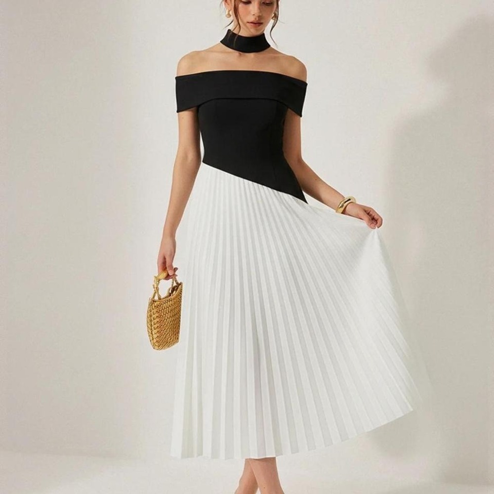 Commense Black and White Color-Block Off-Shoulder Pleated Maxi Dress Large
